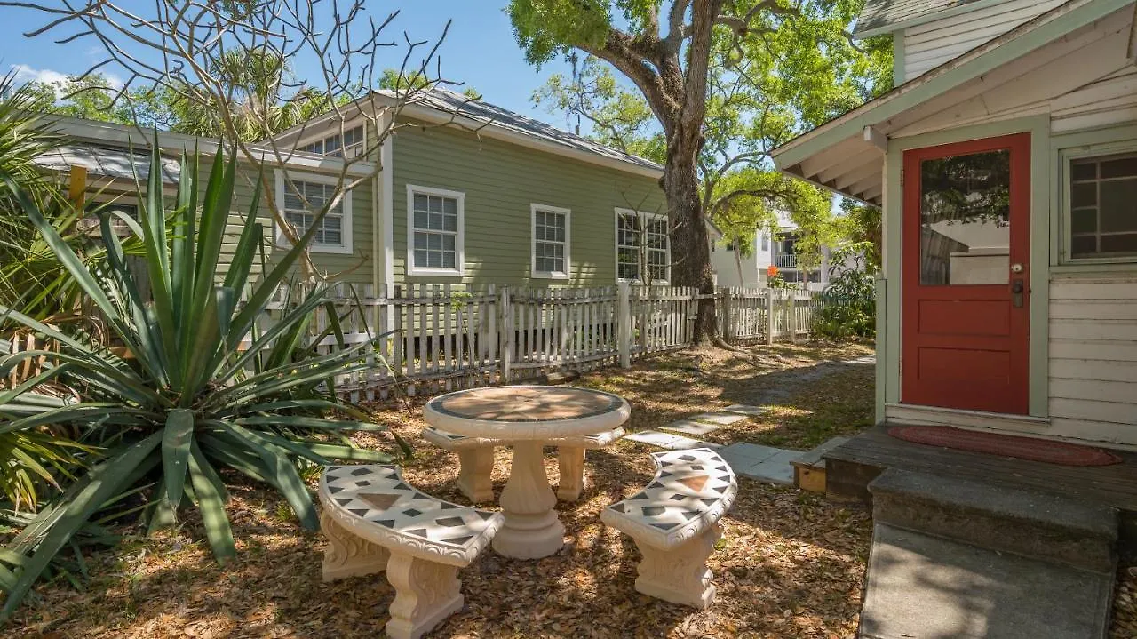 Perfect Downtown Space-Walk To Library, Theater Sarasota